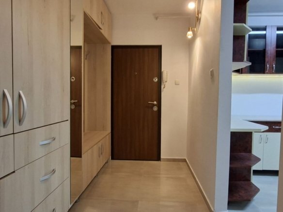 Apartament de inchirat cu 4 camere + garaj- Torontalului