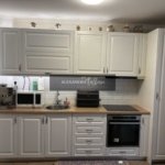 Apartament 3 camere, 2 balcoane, etaj intermediar