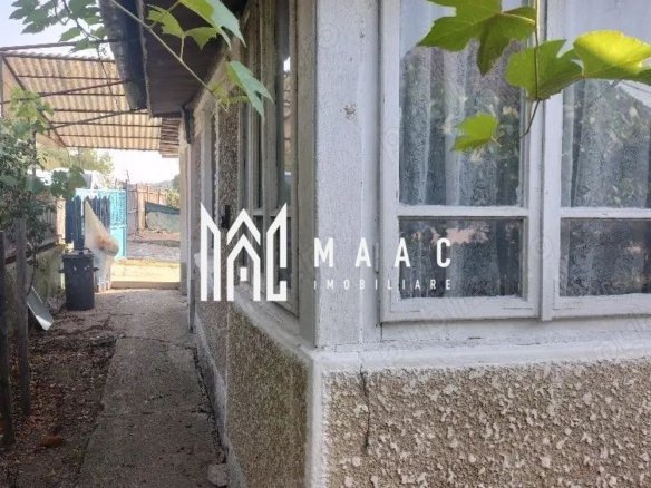 Casă bătrânească de vânzare – Comuna Livezi, Județul Vâlcea