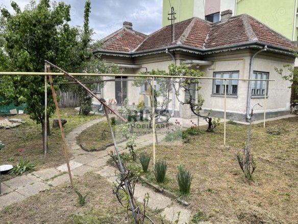 CASA ZONA SEMICENTRALA CRAIOVA