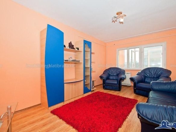De inchiriat apartament cu 2 camere, Piata Centrala, 370 euro