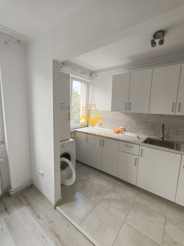 6165463ccf864a21986a8987f73bb4b7 3 camere open space, Zona Centrală, Horea, UBB