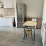 DE ÎNCHIRIAT: Apartament modern cu o cameră și parcare | Maurer
