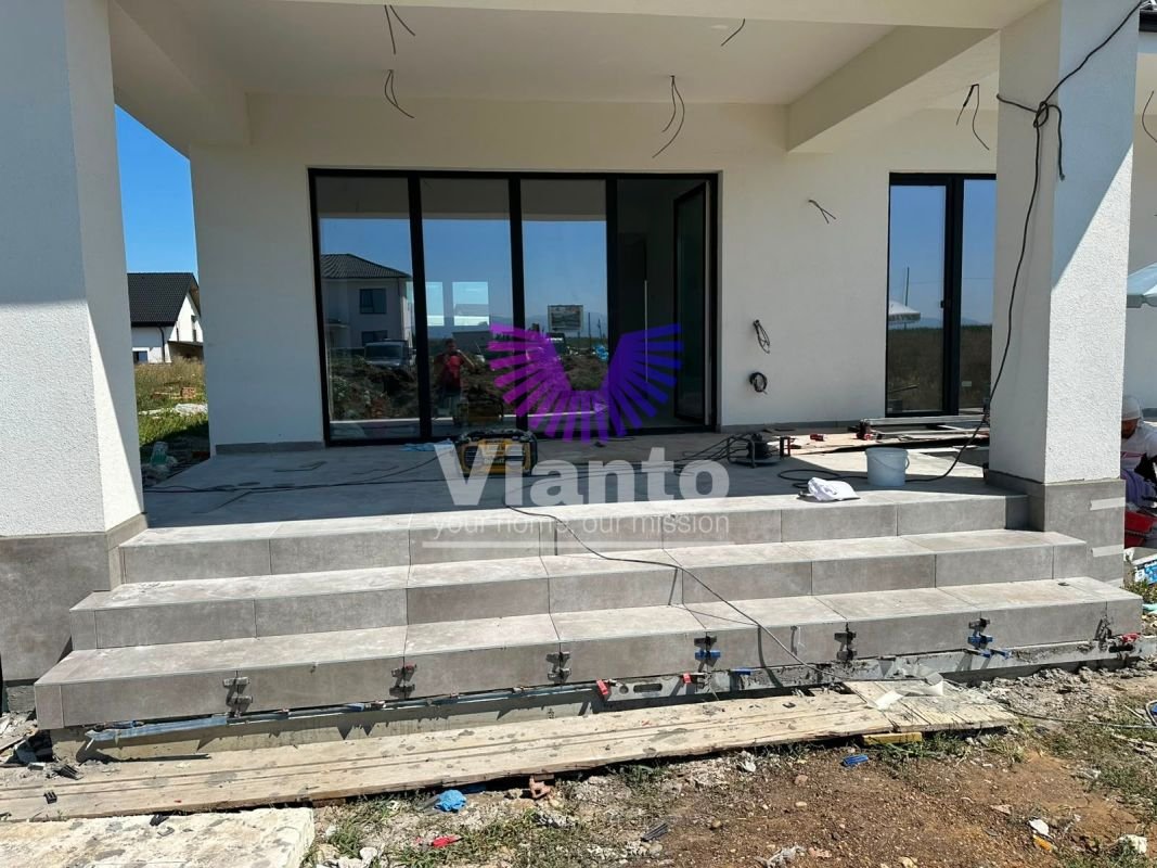 6582d70dca264e97beed4a2795d1492b Casa Individuala Premium cu 4 Camere-120mpu si Teren 500mp in Sura Mica