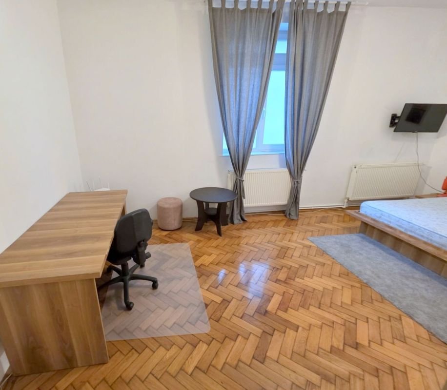 6776781cf68f489894cbae6a75e1bb0d