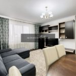 Apartament 3 camere, 2 balcoane, etaj intermediar, parcare.