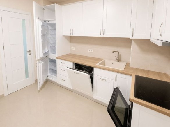 Apartament 2 camere decomandat, complet renovat, garaj inclus Aradului