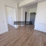 Apartament 2 camere, balcon, etaj intermediar, Terra