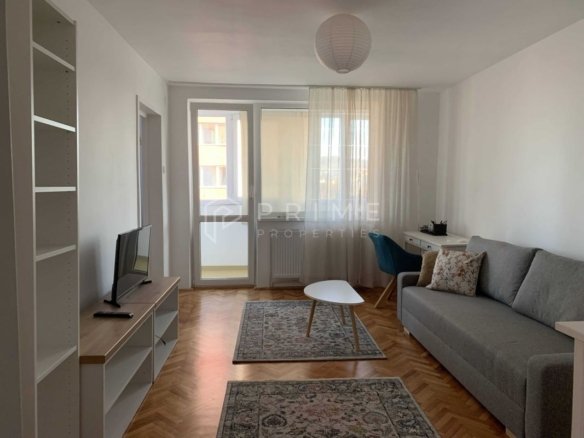 DE ÎNCHIRIAT: Apartament modern cu 2 camere și panoramă – Semicentral