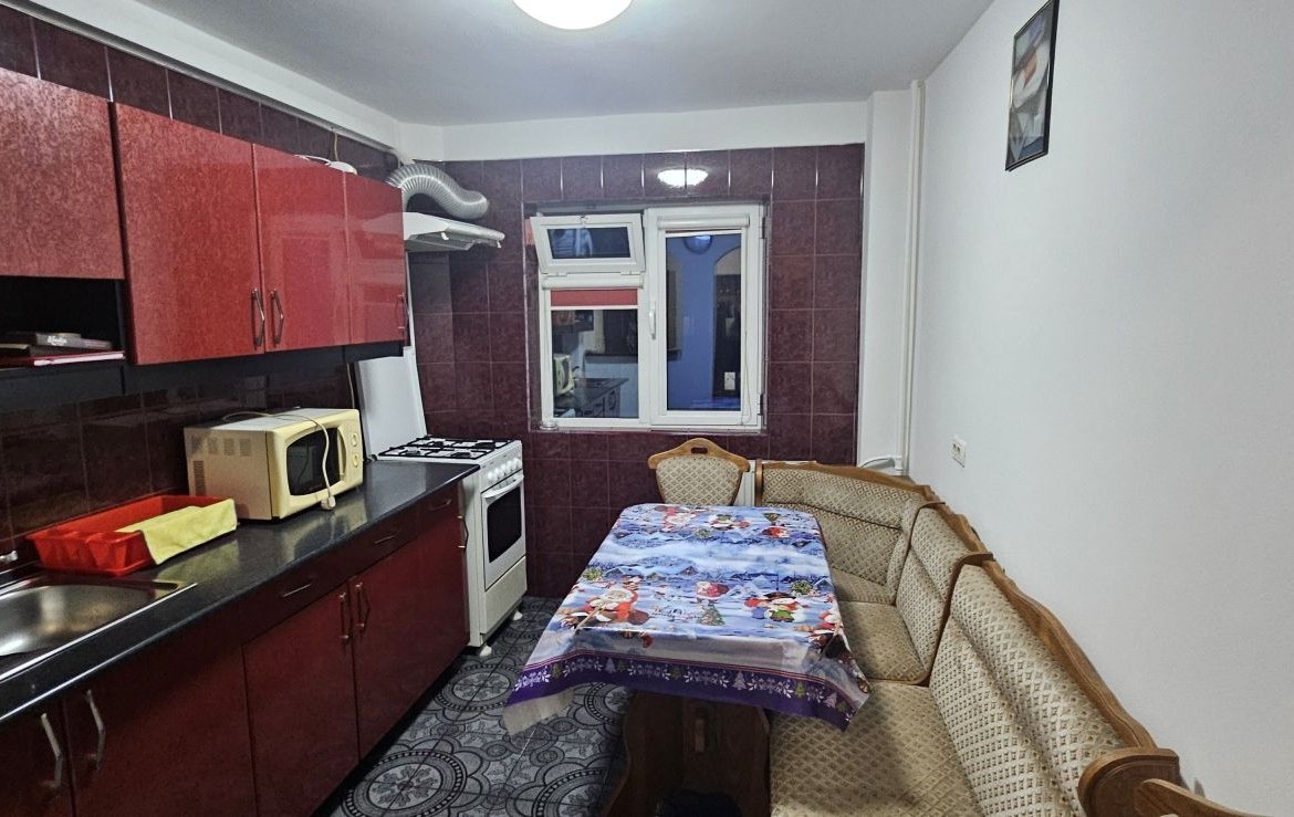 Crangasi apartament 3 camere de inchiriat mobilat si utilat