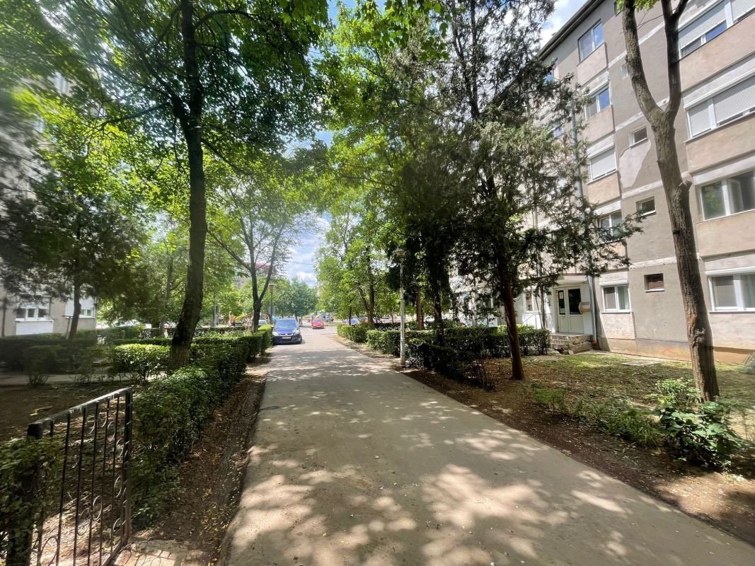 87e3c9ffaa5a42db96f819f708ebc13e