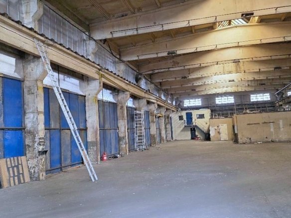 Industriilor Hala depozitare productie 600-2400 mp de inchiriat