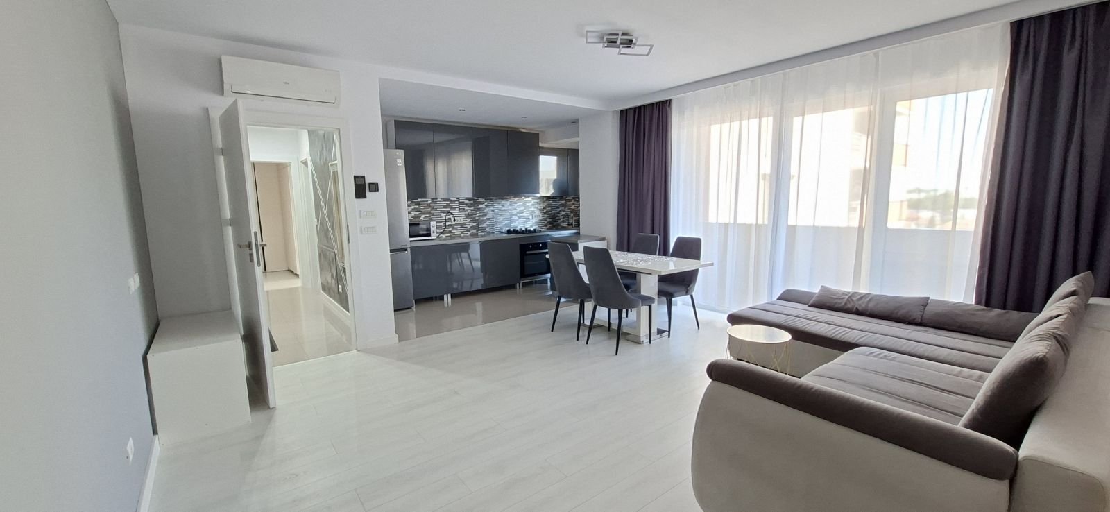 Apartament cu 2 camere + loc de parcare subteran – Aradului