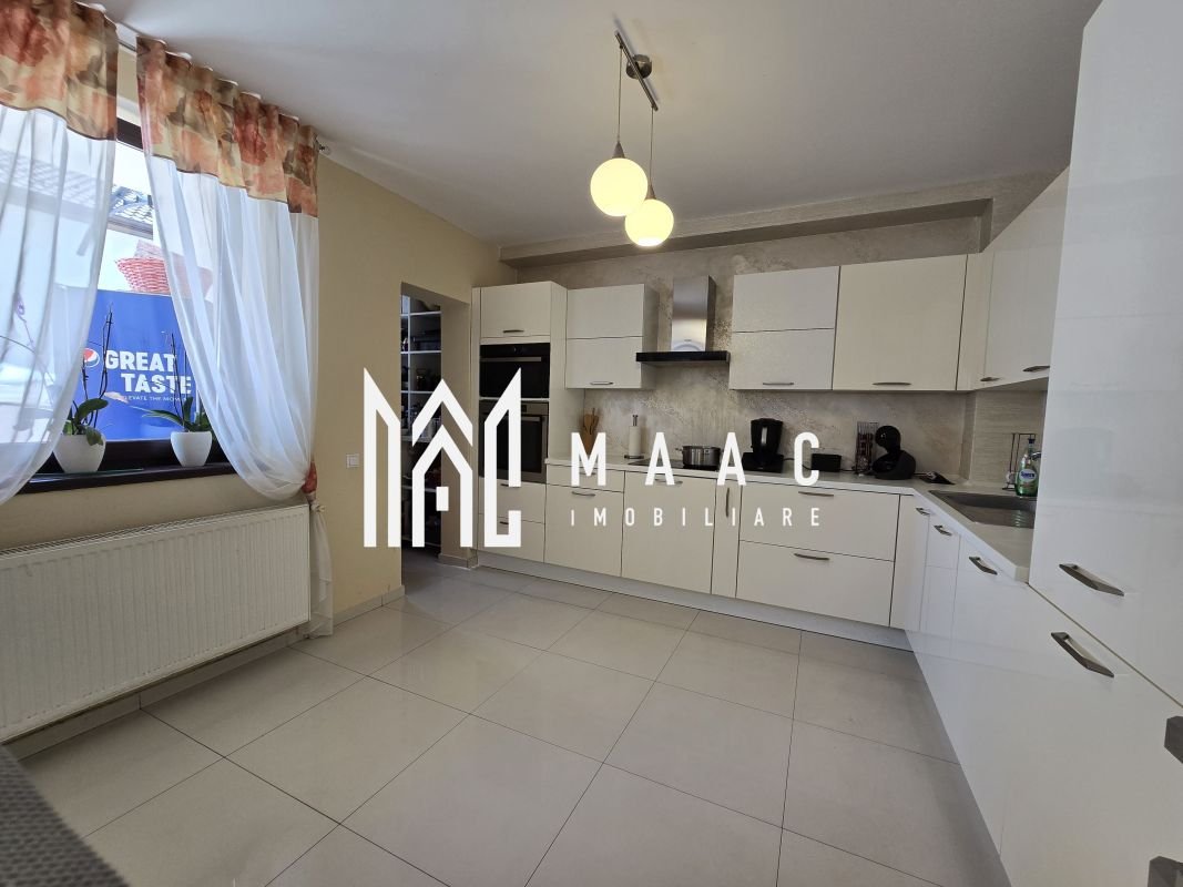 ac03cba7ad124a90b382cbb51fd202a2 Vila 5 camere moderna 300 mp teren Zona Tineretului
