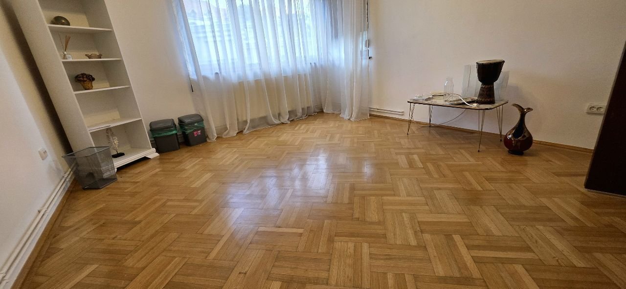b5497e5ce52c4f189c1514d3cb989c16 Dacia apartament 4 camere nemobilate de inchiriat