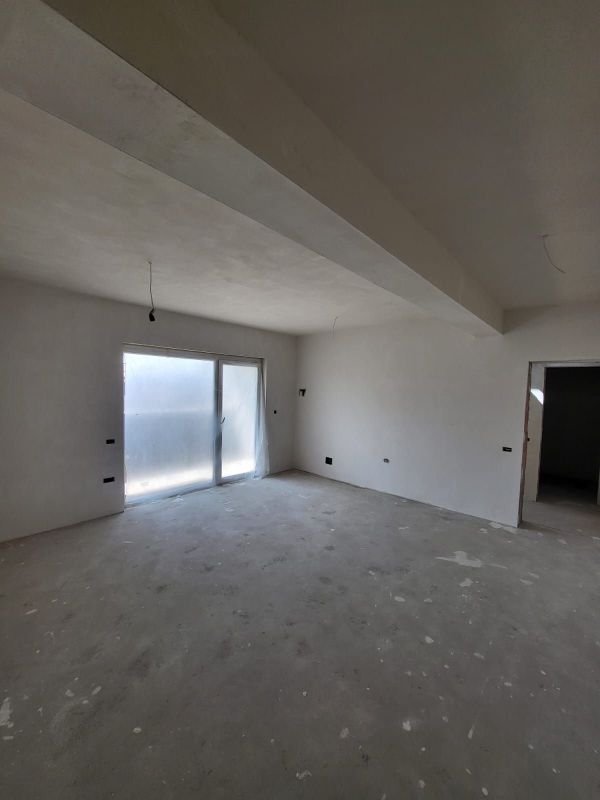 Apartament cu scara interioara – zona Kaufland