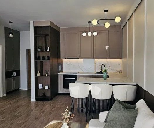 Apartament 2 camere, etaj intermediar, terasa, garaj, Eroilor