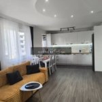 Apartament 3 camere, 2 bai, balcon, Teilor