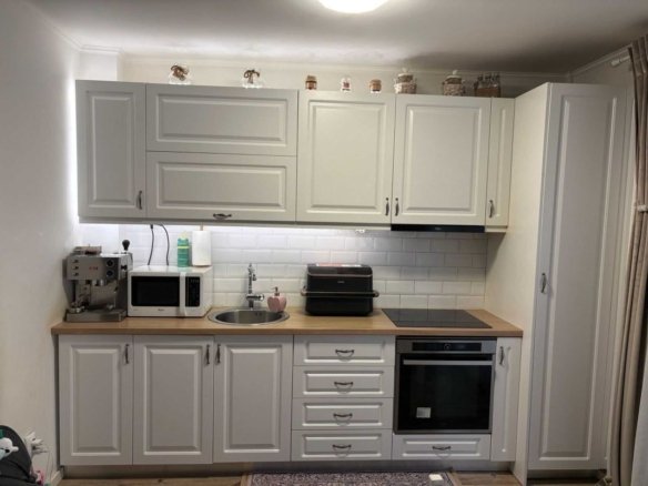 Apartament 3 camere, 2 balcoane, etaj intermediar