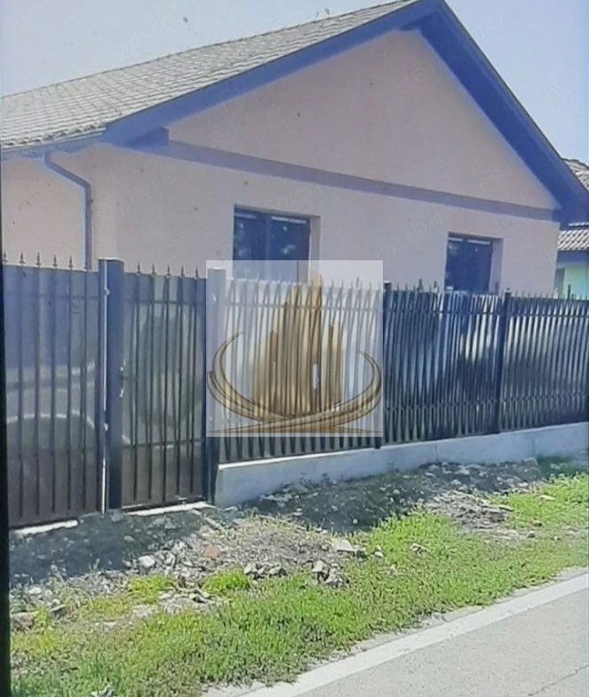 Casă individuală 3 camere | 105 mp utili | Teren 700 mp | Ronaț