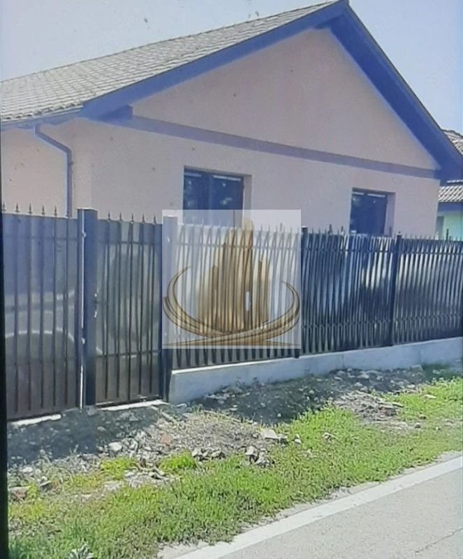 Casă individuală 3 camere | 105 mp utili | Teren 700 mp | Ronaț