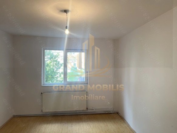Garsonieră Blascovici | 22 mp + Debara 3 mp | Etaj 1 | Renovata