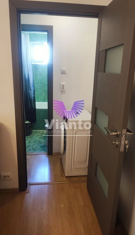 Închiriez apartament 3 camere