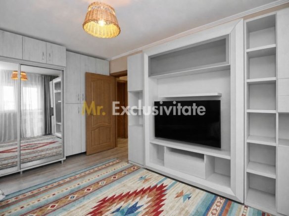 Apartament cu 3 camere, 2 băi și balcon închis | Exercițiu
