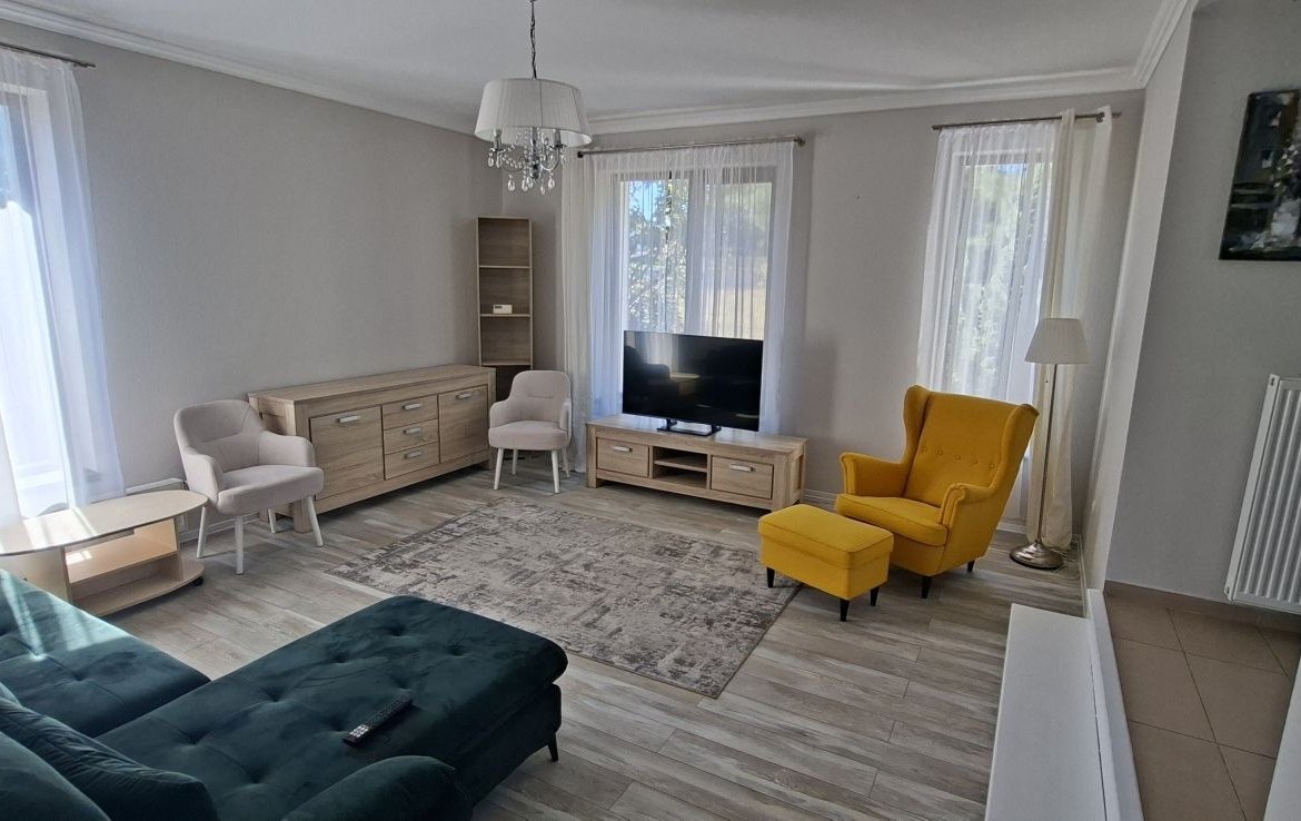 Casă de închiriat în Dumbravita – 3 dormitoare si garaj
