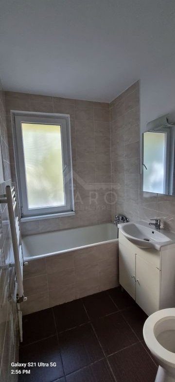 Inchiriere apartament 3 camere 7 noiembrie.For rent 2 bedrooms,1 living room,2 bathrooms apartment near UMFST