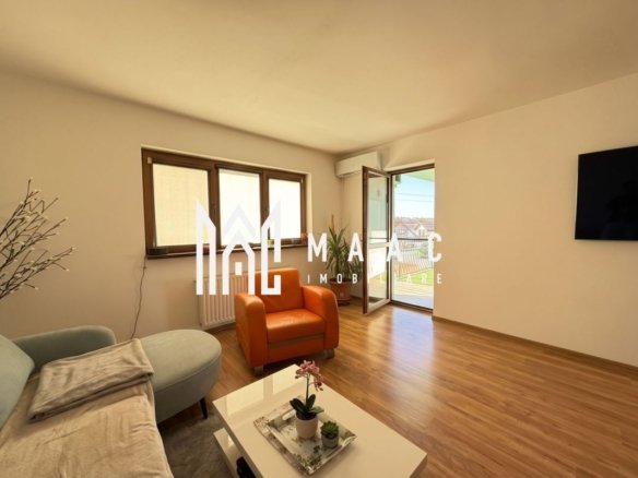Apartament 3 camere | Etaj 2 | Balcon | Parcare | Decomandat