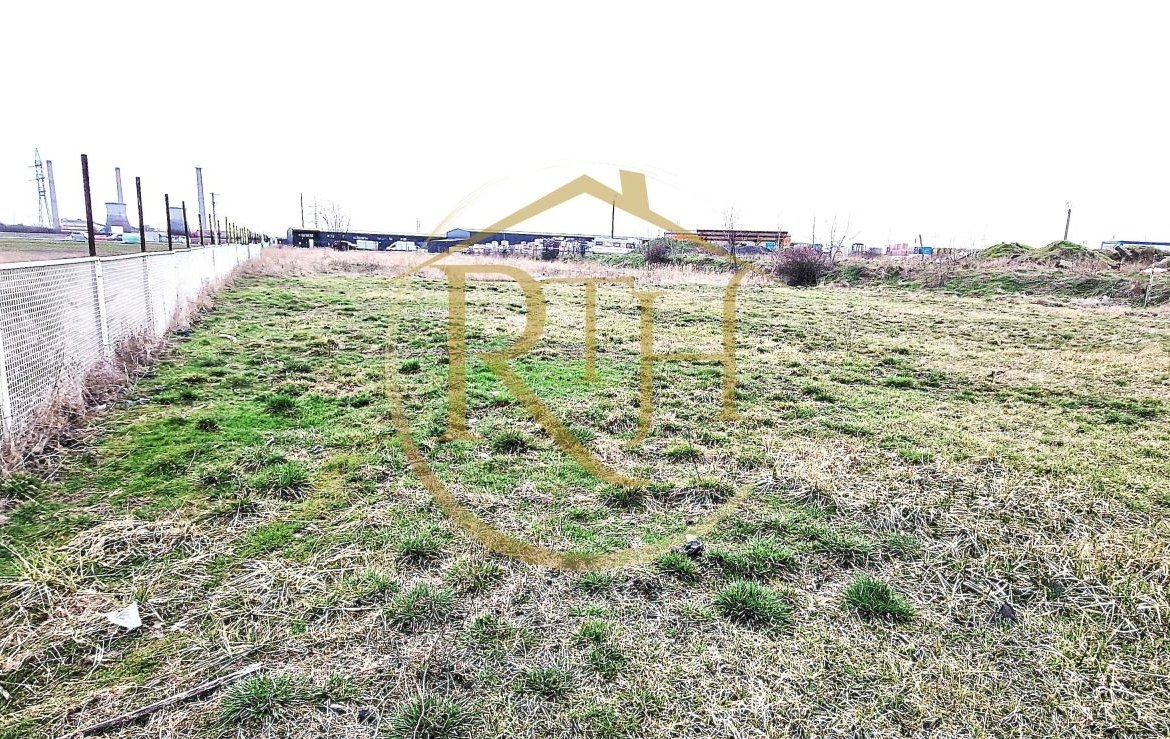 Vand teren intravilan Zona Fraidorf,comison ,,0”