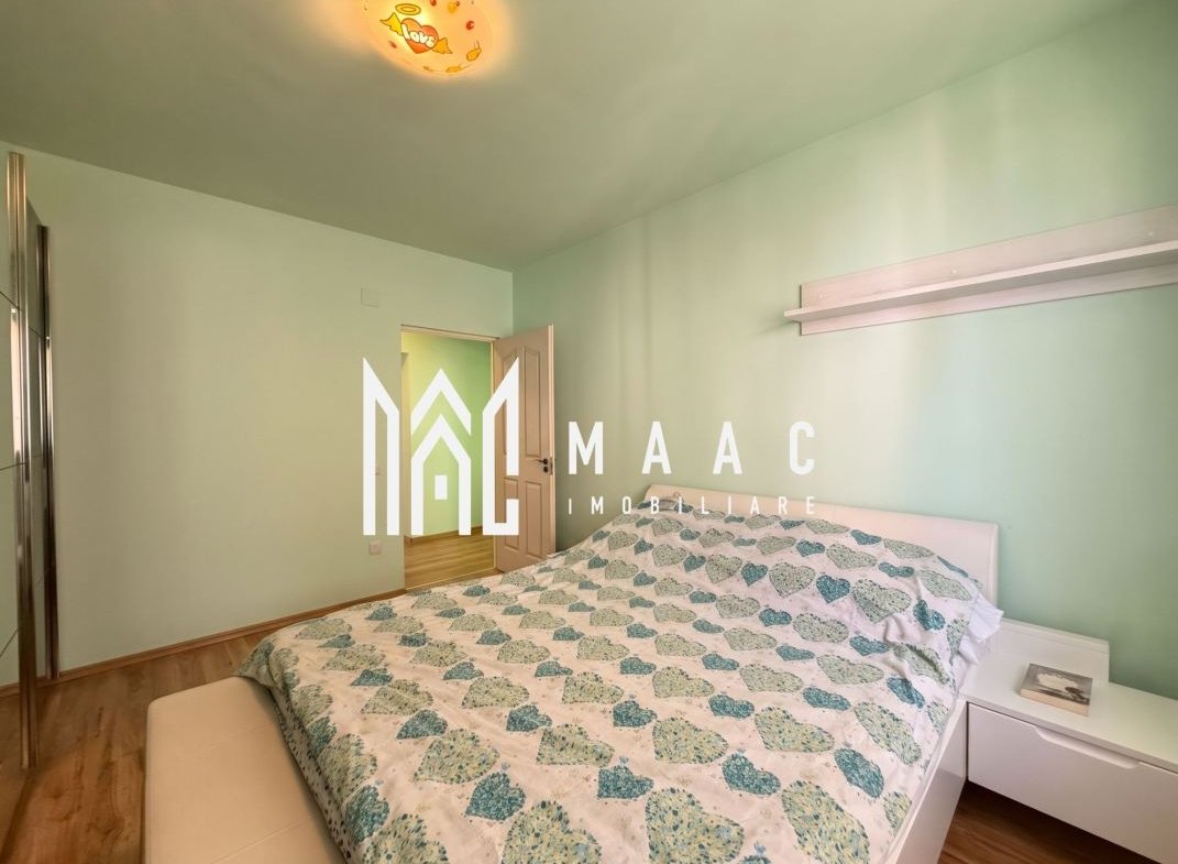Apartament 3 camere | Etaj 2 | Balcon | Parcare | Decomandat