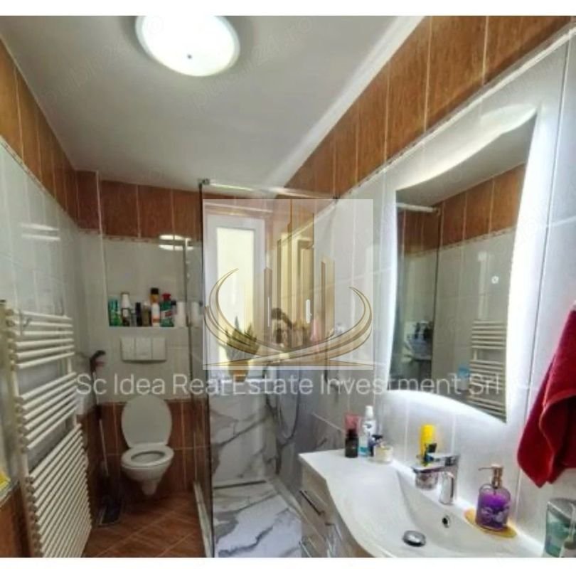 46a8e1cebe064c9cbba09ecf383eea46 Vand apartament zona Prefectura-Medicina