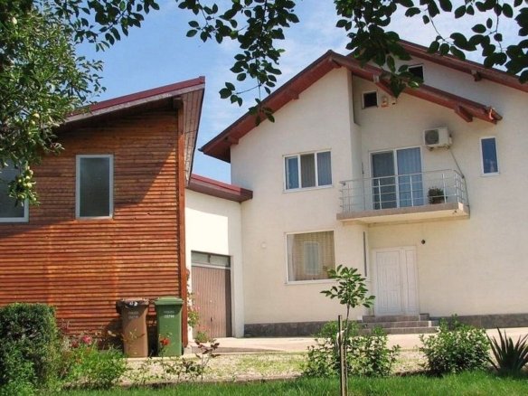Ciopani vila 5 camere teren 4000 mp