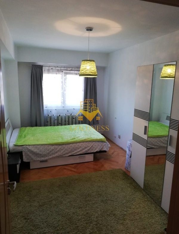 3 camere, decomandate, mobilat complet, Zona Avram Iancu, Cipariu