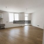 Apartament 3 camere, 2 bai, etaj intermediar, balcon, garaj, boxa