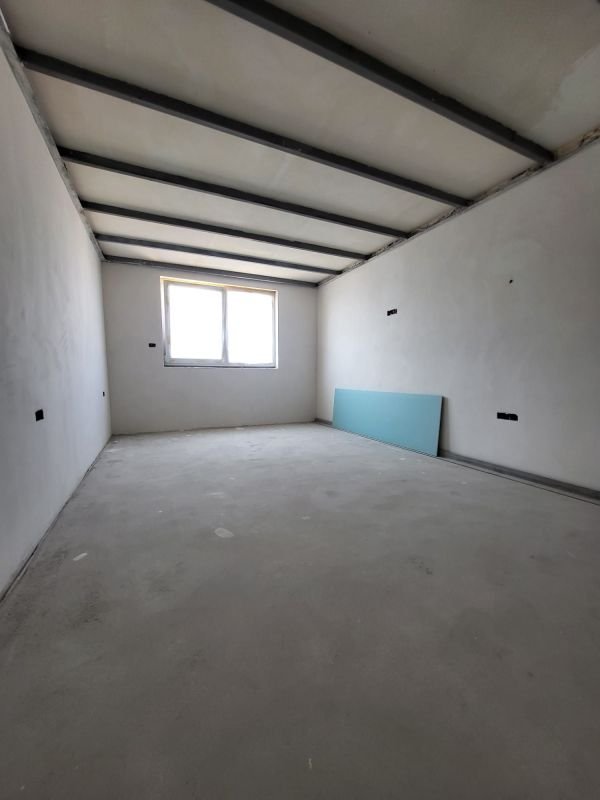 540d42c8306845d9bbc5847e7dd8d257 Apartament cu scara interioara – zona Kaufland