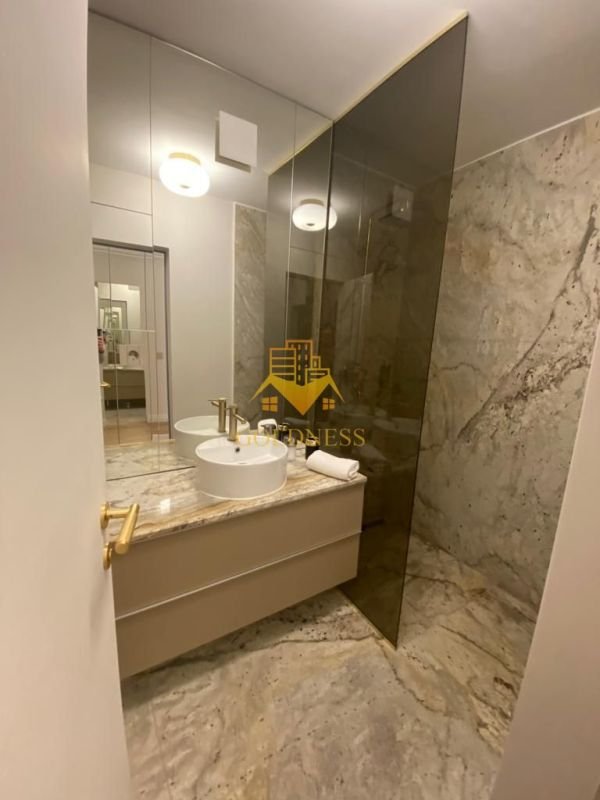608a36211e3e4aba80db9d212cbdc8f8 2 camere cu gradina proprie Central. Bloc 2021. Zona UBB Drept!