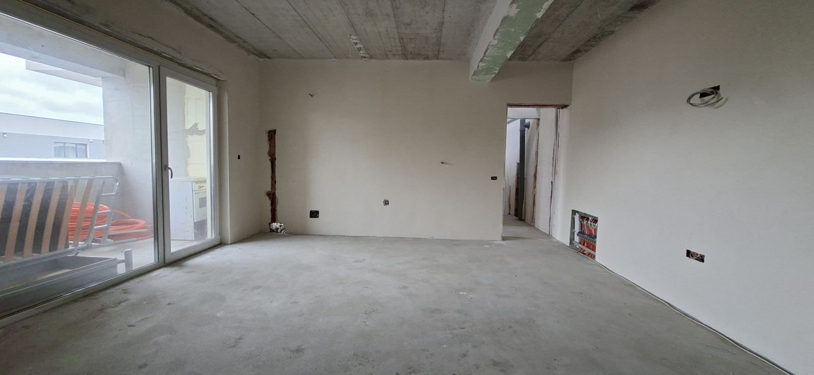 61095dc510d24eeab129eb01a31f3a71 Apartament cu scara interioara – zona Kaufland