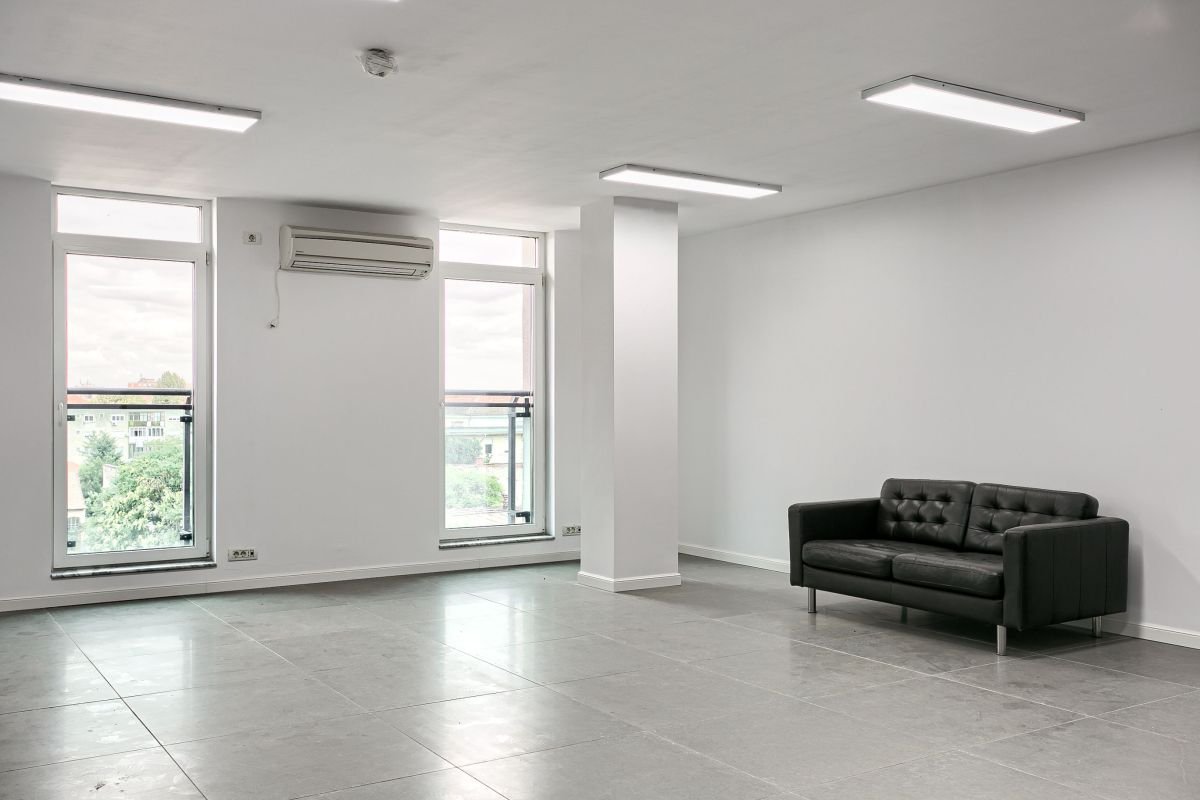 61482e0b885340a2b40a413e3535a1c9 Birou premium de 57 mp de închiriat – Arad Plaza, ultracentral