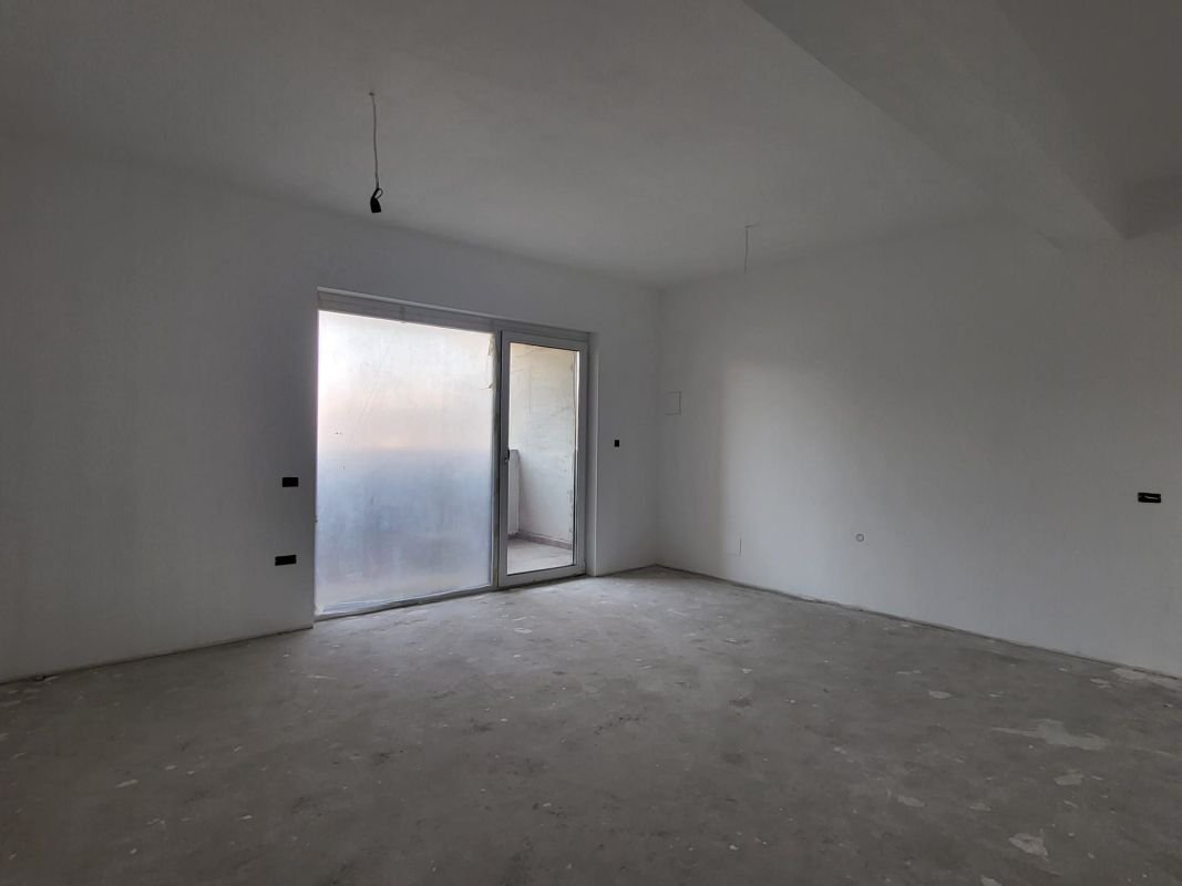 6cd69f0df2d5407f91890c8900d51f97 Apartament cu scara interioara – zona Kaufland
