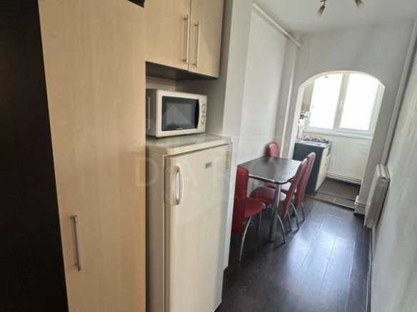 Garsonieră modernă de închiriat – zonă liniștită, mobilată și utilată