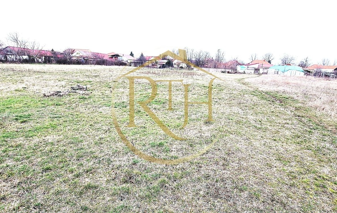 Vand teren intravilan Zona Fraidorf,comison ,,0”