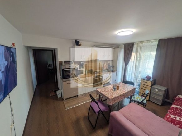 : apartament de vanzare 3 camere, zona Modern
