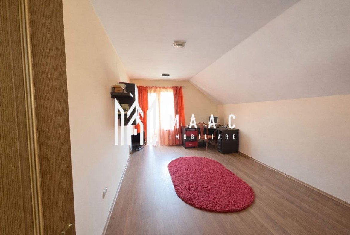 Casa 4 camere I Curte I 220 mp utili I Parcul Sub Arini