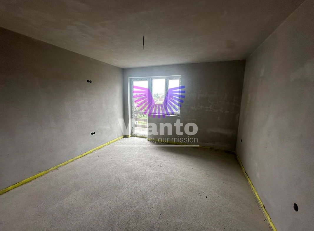 Casa Individuala cu 4 Camere 210mpu si Teren 727mp in Cisnadie