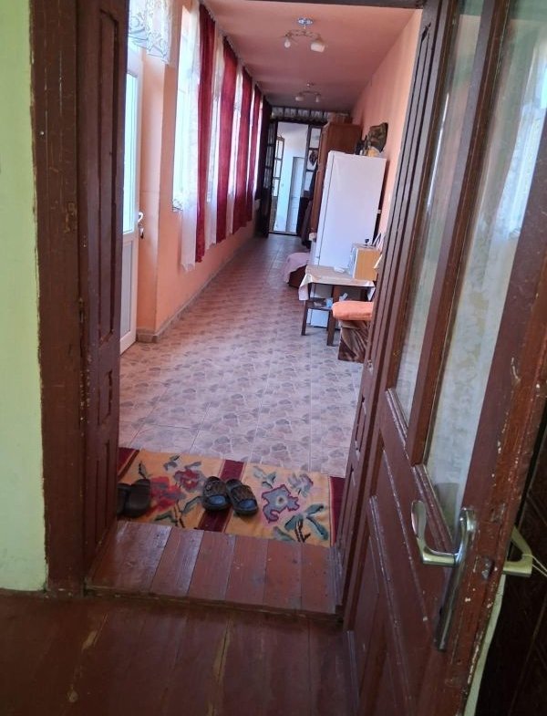 Casa solida in Cebza