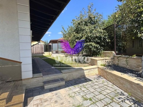 Casa individuala premium cu curte la prima inchiriere