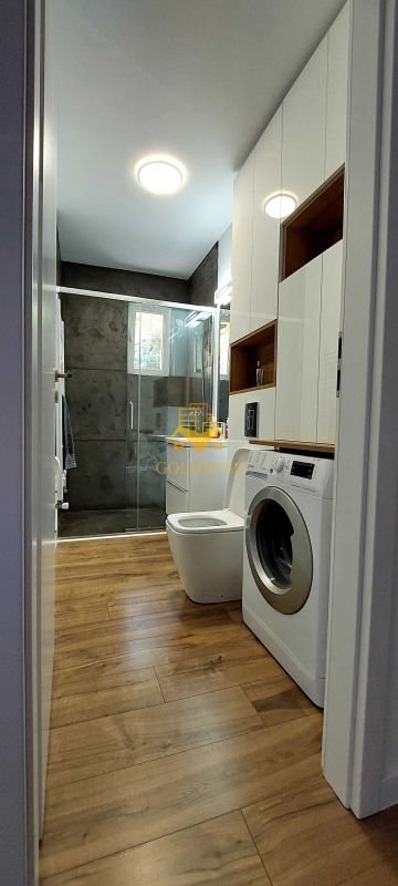 993644d6b8af4d22a0b208b31d079e08